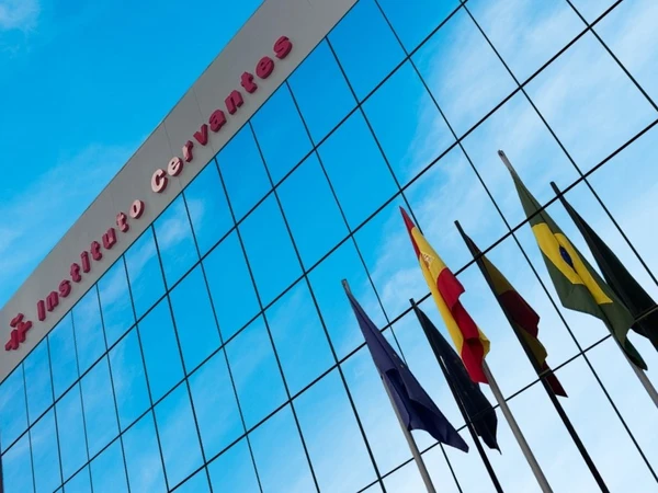 rogramação do Instituto Cervantes traz workshops práticos com Juan Antonio Peña e Roberto Matos (UNEB), unindo espanhol, gastronomia e inovação pedagógica