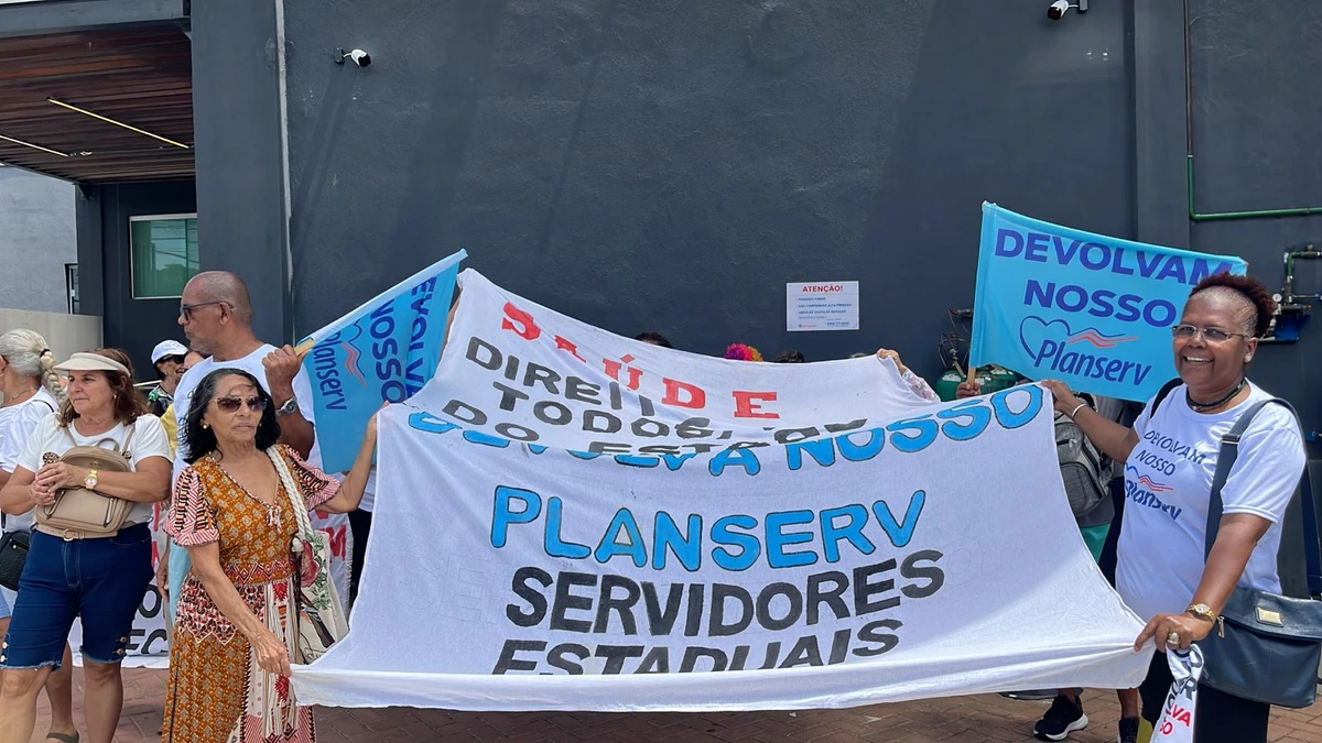 Servidores realizam protesto contra sucateamento do Planserv em Salvador por Reprodução