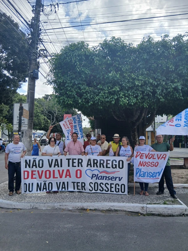 Servidores realizam protesto contra sucateamento do Planserv em Salvador por Reprodução