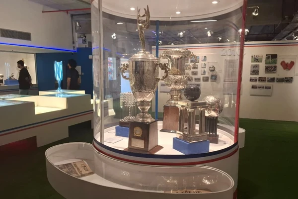 Veja imagens do tour pela Arena Fonte Nova e pelo museu do Bahia por Alan Pinheiro/CORREIO