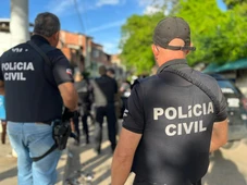 Imagem - Seis homens são presos por suspeita de roubos e furtos com arma no Rio Vermelho