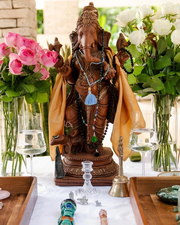 Anitta comemorou o aniversário de 32 anos com festa zen por Reprodução/Instagram