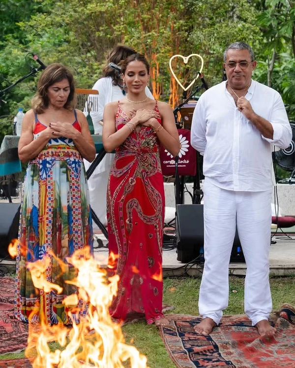 Anitta comemorou o aniversário de 32 anos com festa zen por Reprodução/Instagram