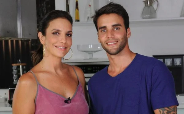 Ivete e Daniel Cady se conheceram por acaso, em 2008, quando o nutricionista descansava enquanto nada em um píer na Baía de Todos os Santos. Os dois oficializaram a relação em 2011, na residência dos dois no Corredor da Vitória, em Salvador. por Reprodução | Instagram