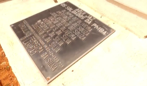 Local onde os soldados assassinados na chacina de Queimadas estão enterrados por Robério Santos / reprodução