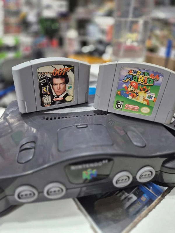 Loja de games retrô, Rene Games, no Relógio de São Pedro por Moysés Suzart