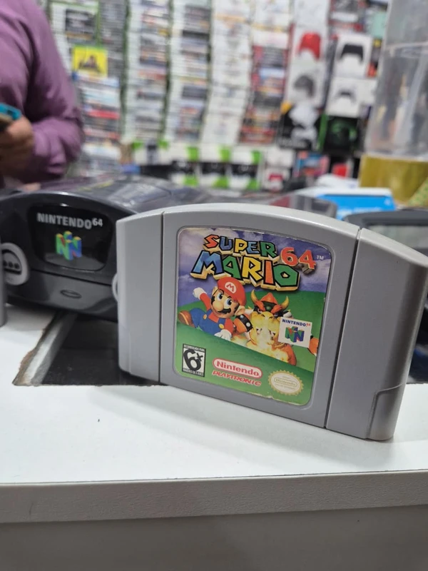 Loja de games retrô, Rene Games, no Relógio de São Pedro por Moysés Suzart