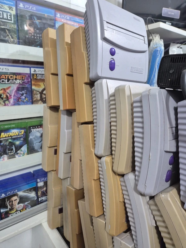 Loja de games retrô, Rene Games, no Relógio de São Pedro por Moysés Suzart