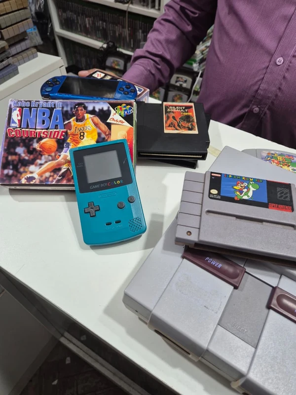 Loja de games retrô, Rene Games, no Relógio de São Pedro por Moysés Suzart