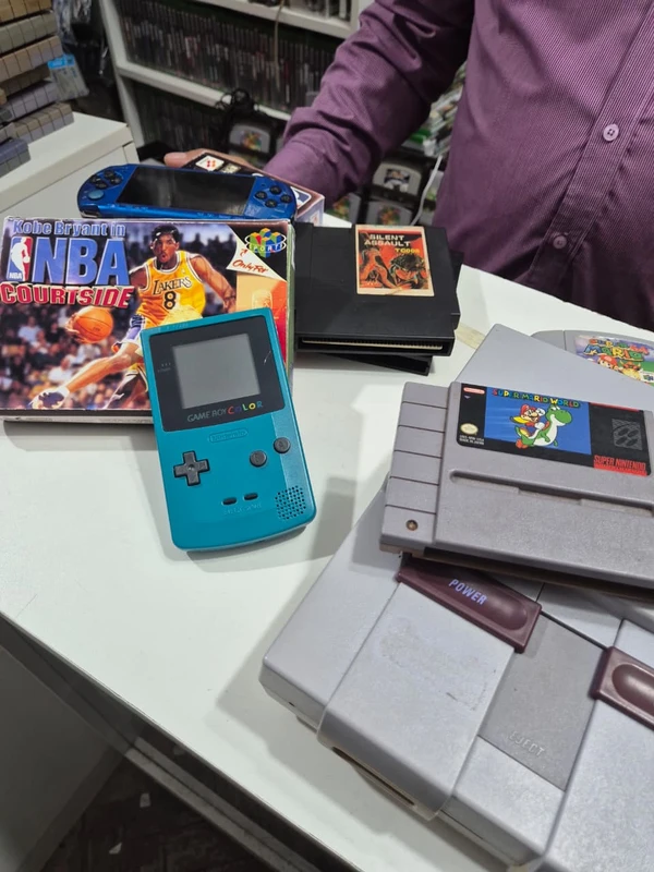 Loja de games retrô, Rene Games, no Relógio de São Pedro por Moysés Suzart