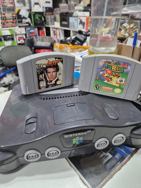 Loja de games retrô, Rene Games, no Relógio de São Pedro por Moysés Suzart