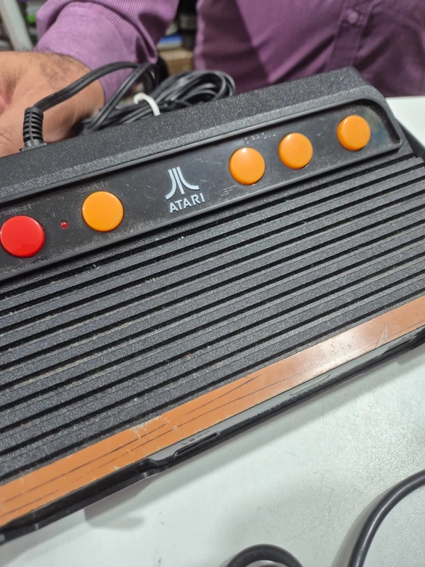 Loja de games retrô, Rene Games, no Relógio de São Pedro por Moysés Suzart