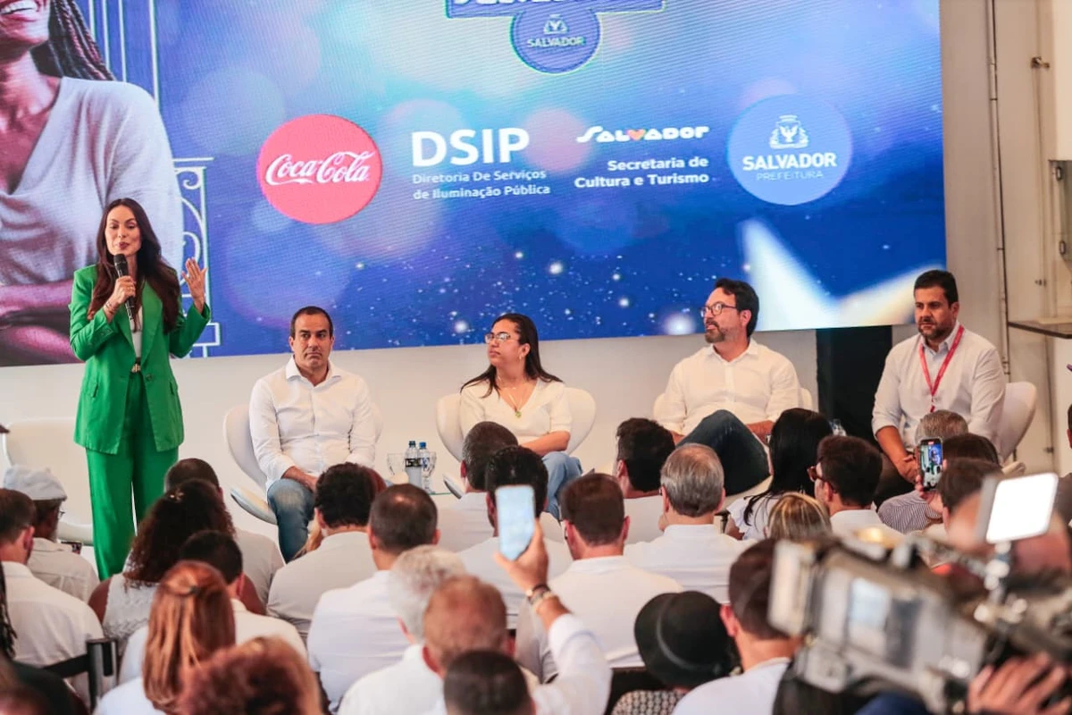 "Ele nos ensina a rezar, a ter fé, a ficar mais próximos de Jesus", disse Rebeca por Arisson Marinho/CORREIO