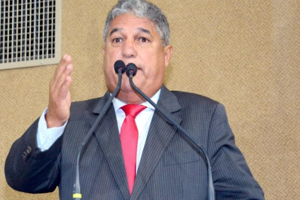 Rosemberg se envolveu em acidente na Bahia por Reprodução