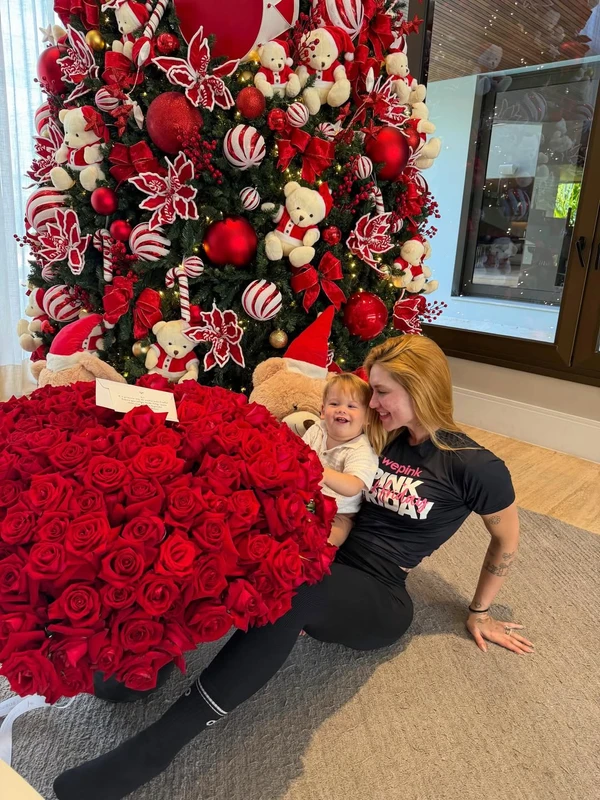 Virginia recebeu flores de Vini Jr. por Reprodução/Instagram