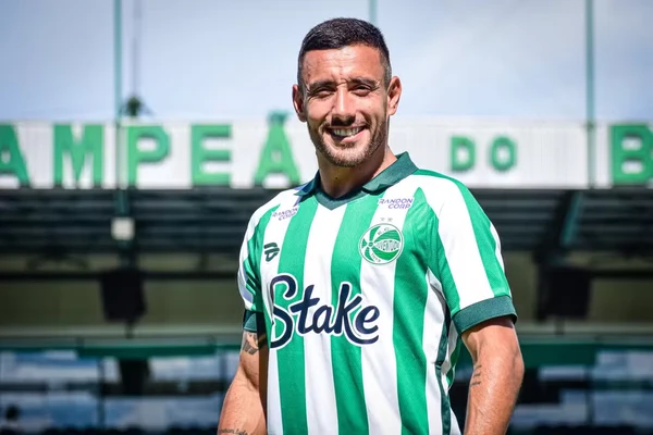 Alan Ruschel hoje defende o Juventude