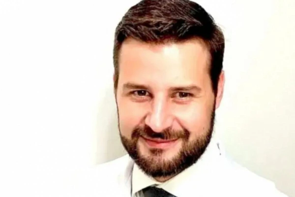 Caue Brunelli Dezotti por Reprodução