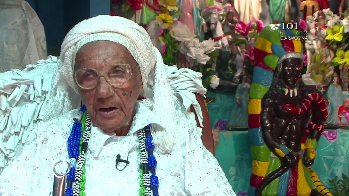 Mãe Carmosina por Reprodução/YouTube