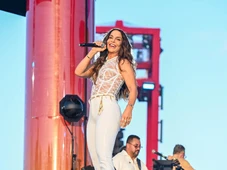 Imagem - Solteira! Ivete Sangalo abre turnê 'Clareou' em Salvador com casa cheia e recebe apoio dos fãs após separação