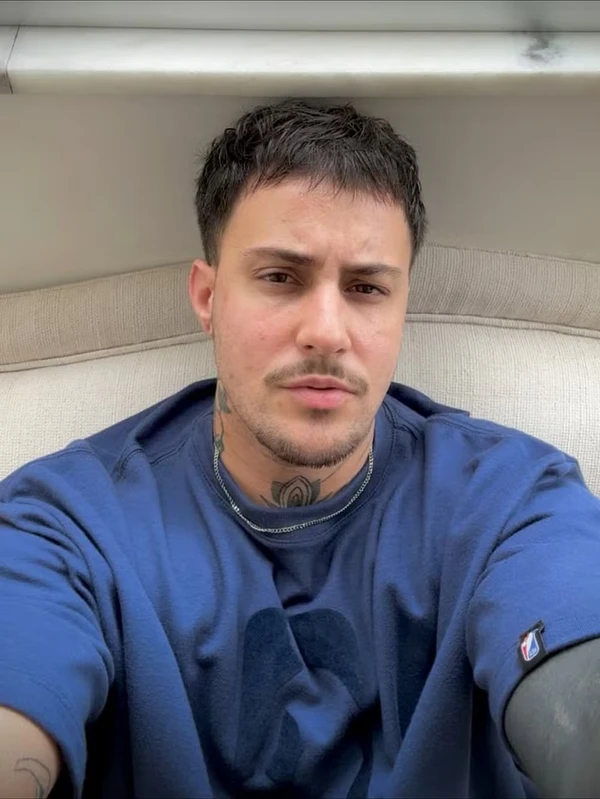 Daniel Zezza, fotógrafo, homem trans, que ficou noivo da deputada federal Erika Hilton por Reprodução/Instagram