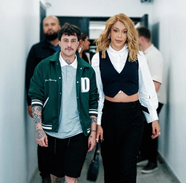 Daniel Zezza, fotógrafo, homem trans, que ficou noivo da deputada federal Erika Hilton por Reprodução/Instagram