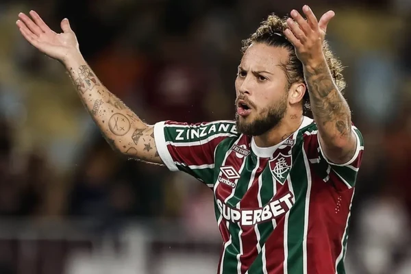 5 - Guga (Fluminense): 5,8% dos jogos possíveis por Lucas Merçon/Fluminense