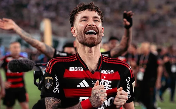 Léo Pereira comemora título da Libertadores do Flamengo por Reprodução/Instagram