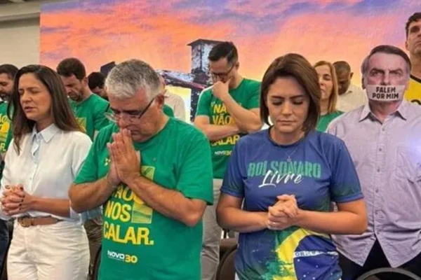 Michelle Bolsonaro participou da pré-candidatura de Eduardo Girão (Novo) ao governo do estado