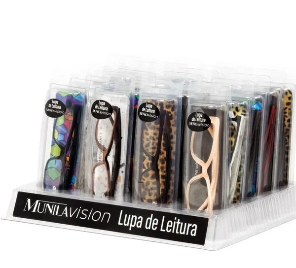 Óculos de leitura por Reprodução