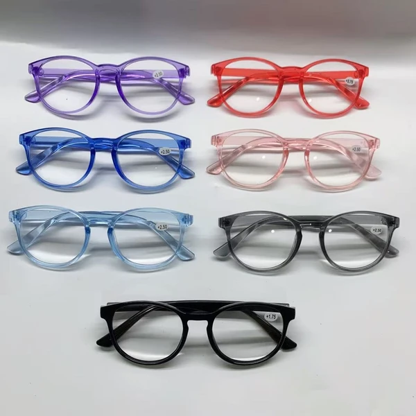 Óculos de leitura por Reprodução