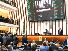 Imagem - Após mais de oito horas de obstrução da oposição, Alba aprova empréstimo de R$ 2 bilhões para Jerônimo