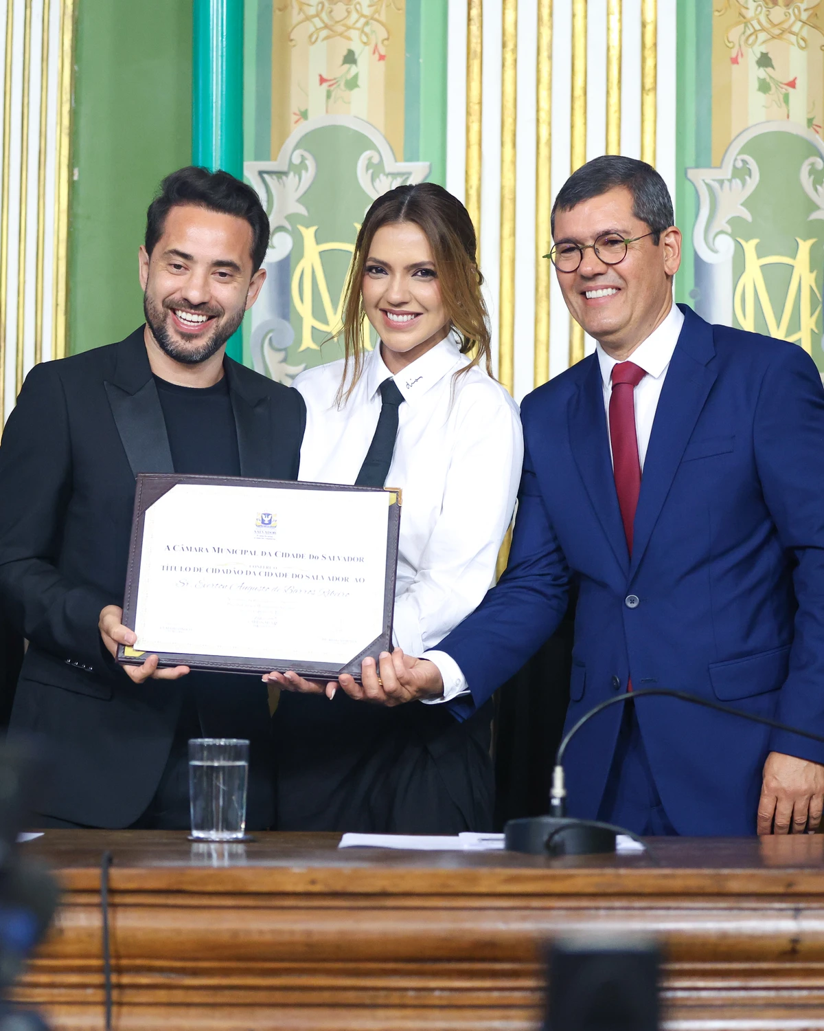 Everton Ribeiro recebe título de Cidadão Soteropolitano na Câmara Municipal por Catarina Brandão/EC Bahia