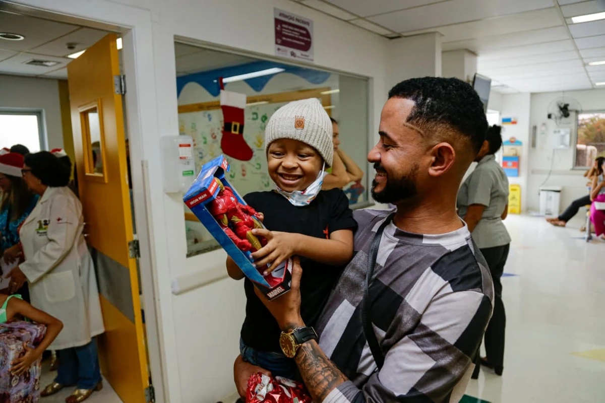 Maxsuel acompanhava o filho Maicon, de  cinco anos, em seu primeiro tratamento de radioterapia