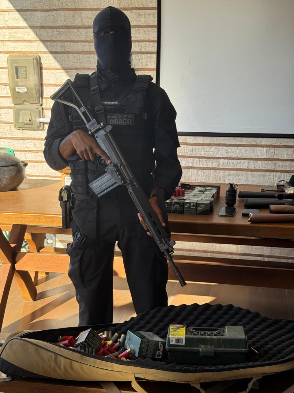 'Operação Fogo Cruzado' por Polícia Civil 