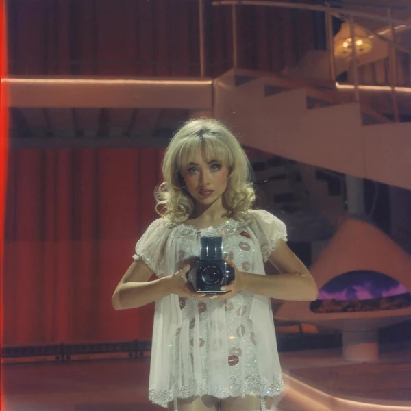Sabrina Carpenter na turnê Short and Sweet por Reprodução/Instagram
