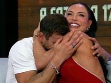 Imagem - Aline Mineiro anuncia fim do namoro com Nizam: 'Ele tem a rotina dele'