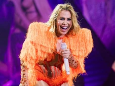 Imagem - Cantora Joelma é apalpada por fã durante show e reage; veja vídeo