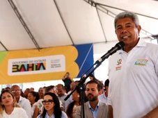 Imagem - Jerônimo se irrita ao ser cobrado por promessa não cumprida no interior da Bahia
