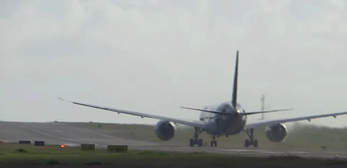 Avião é desviado para Salvador após passageiro passar mal em voo internacional por Reprodução 