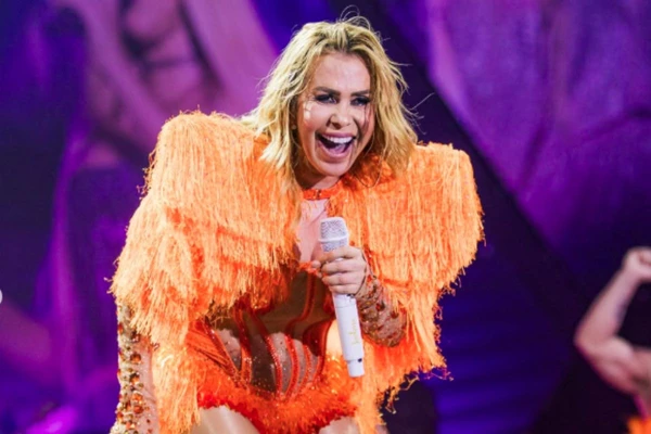 Cantora foi assediada por fã