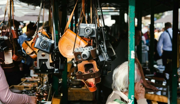 Como um vaso de brechó virou uma obra de arte de mais de 800 mil reais