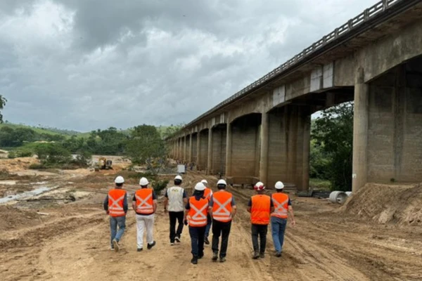 DNIT realiza vistoria em ponte na BR-101