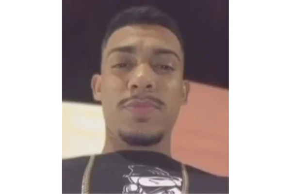 Douglas foi morto durante cortejo para enterro por Reprodução