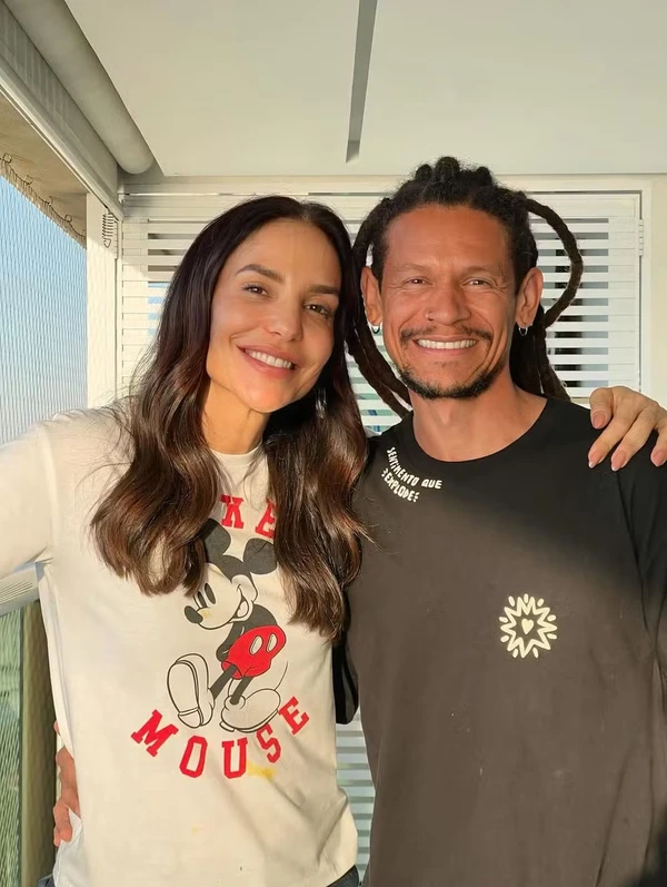 Ivete Sangalo abre a casa para fã e emociona família de menina com síndrome rara por Reprodução/Redes Sociais 