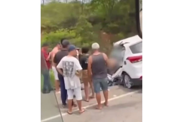 Psicóloga morreu e oito pessoas ficaram feridas em acidente por Reprodução