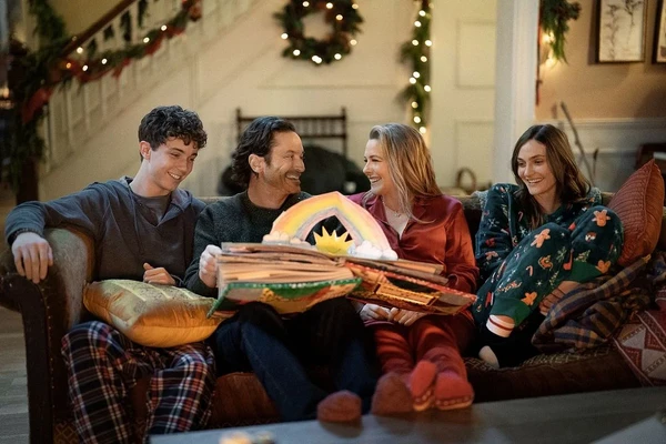 Um Natal Ex-pecial (Netflix): Kate e Everett querem de presente de Natal um divórcio amigável e um último fim de ano em família.  por Divulgação