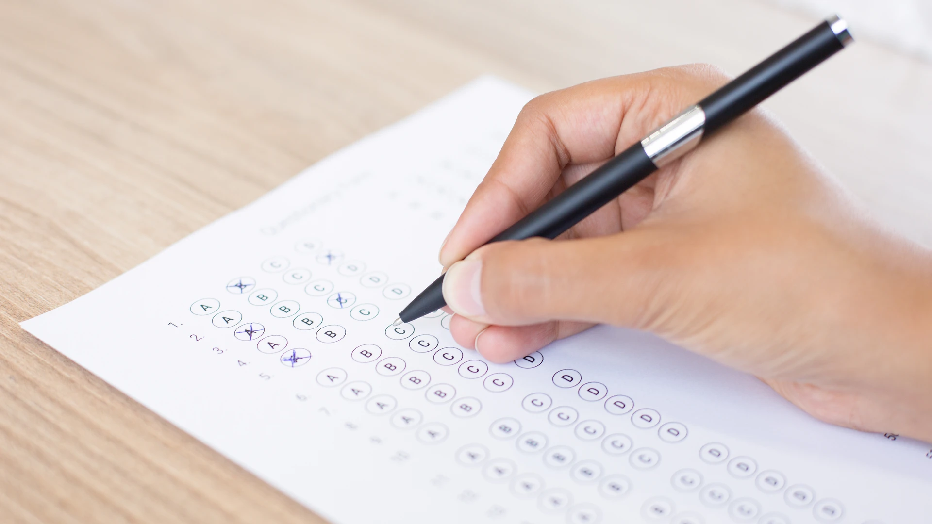 Imagem - Prefeitura abre concurso com vagas imediatas e salários de até R$ 6 mil