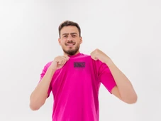 Imagem - Influenciador brasileiro Jon Vlogs lança marca de bebidas inspirada no Brasil