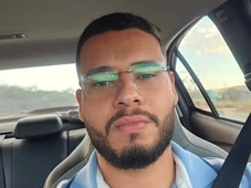 Imagem - Jovem morre após perder controle de moto e bater em poste na Bahia