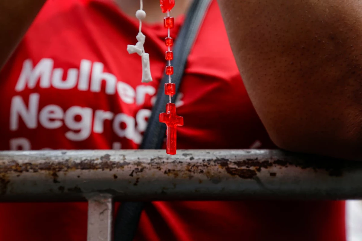 Fiéis celebram Santa Bárbara por Arisson Marinho/CORREIO